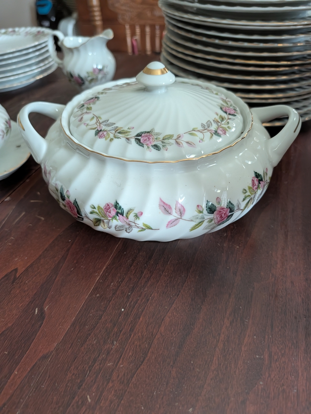 Porcelain Rose-Accent Covered Soup Tureen - White with Pink Floral Pattern